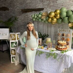 Seraphine Soft Green Maternity mermaid dress baby shower photo shoot S/M fit